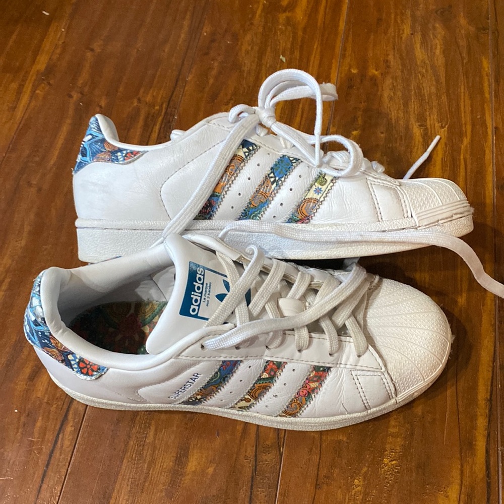 Adidas Superstar FARM Floral Paisley Sneakers BY9177 5.5